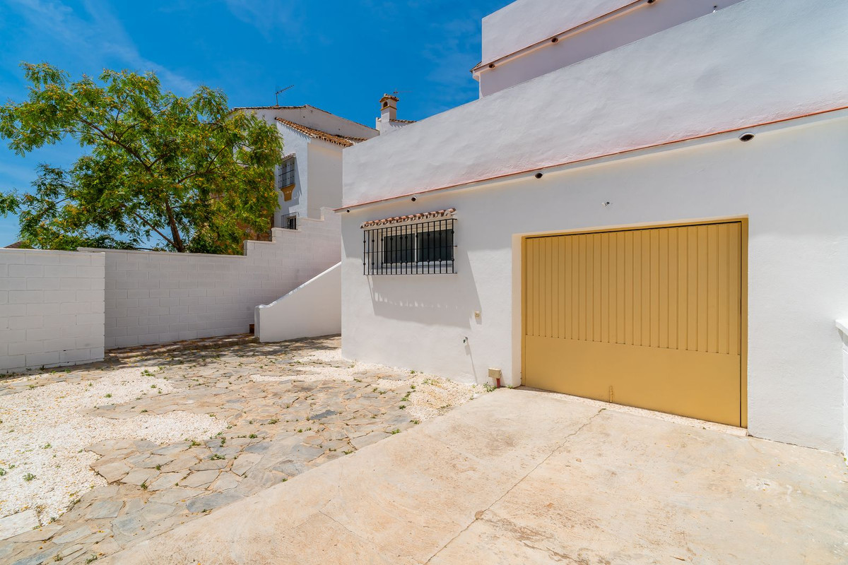 3 Bed Townhouse for sale in Torremuelle Costa Del Sol, Málaga, Spain