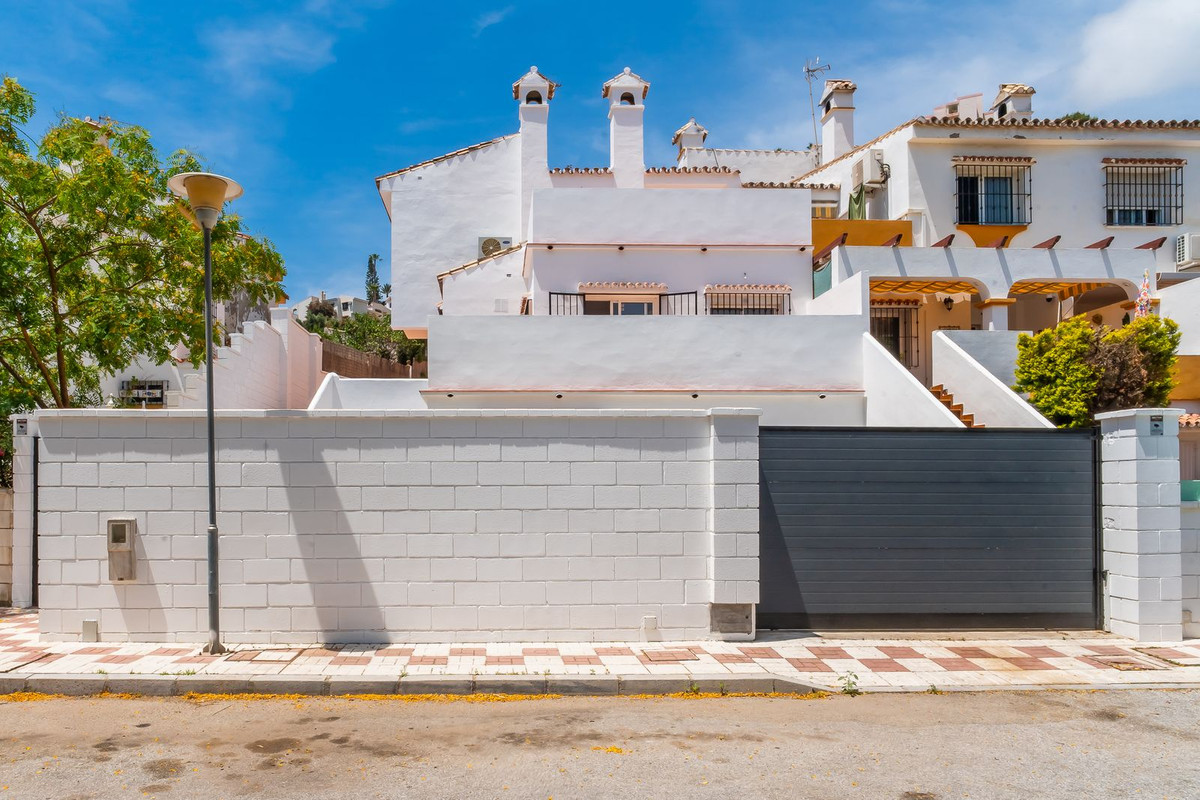 3 Bed Townhouse for sale in Torremuelle Costa Del Sol, Málaga, Spain