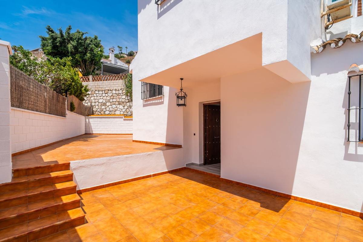 3 Bed Townhouse for sale in Torremuelle Costa Del Sol, Málaga, Spain