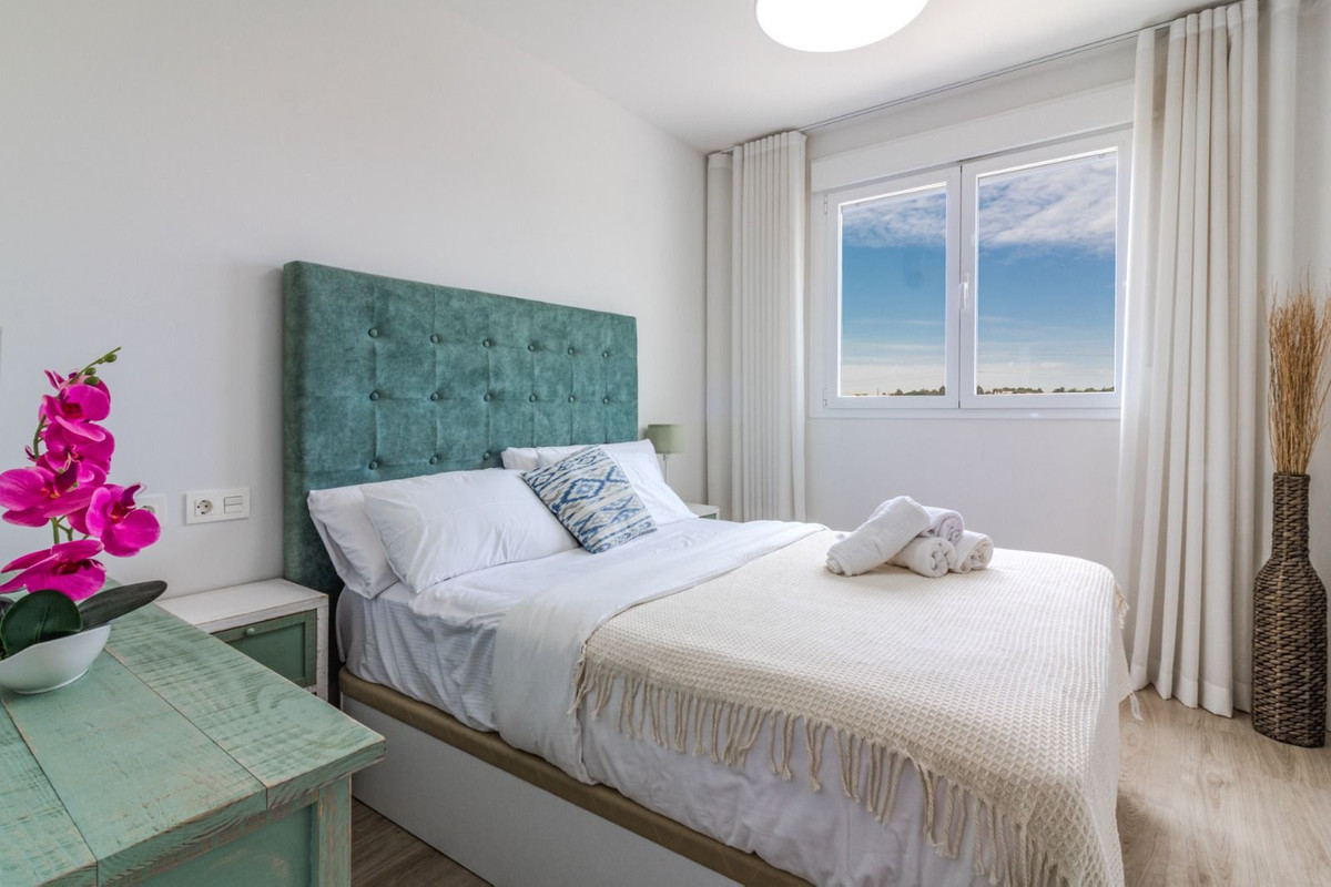 2 Bed Apartment for sale in Nueva Andalucía Costa Del Sol, Málaga, Spain