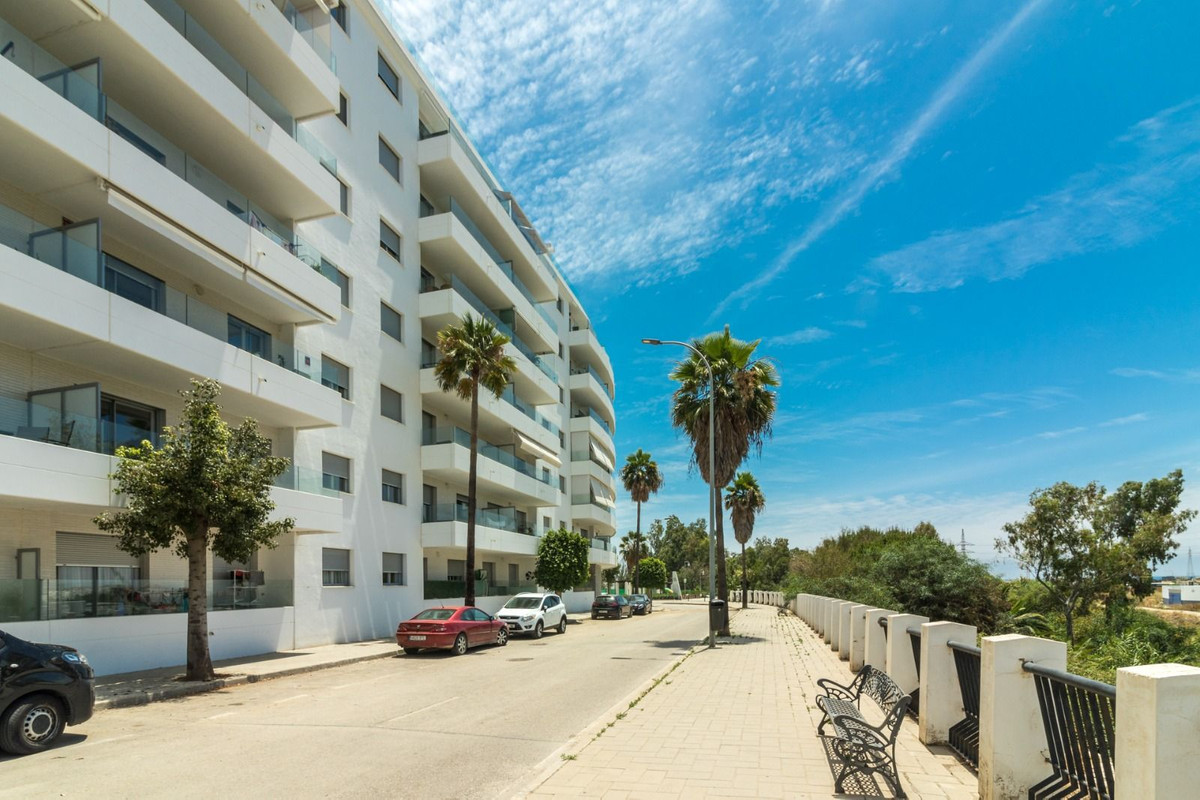 2 Bed Apartment for sale in Nueva Andalucía Costa Del Sol, Málaga, Spain