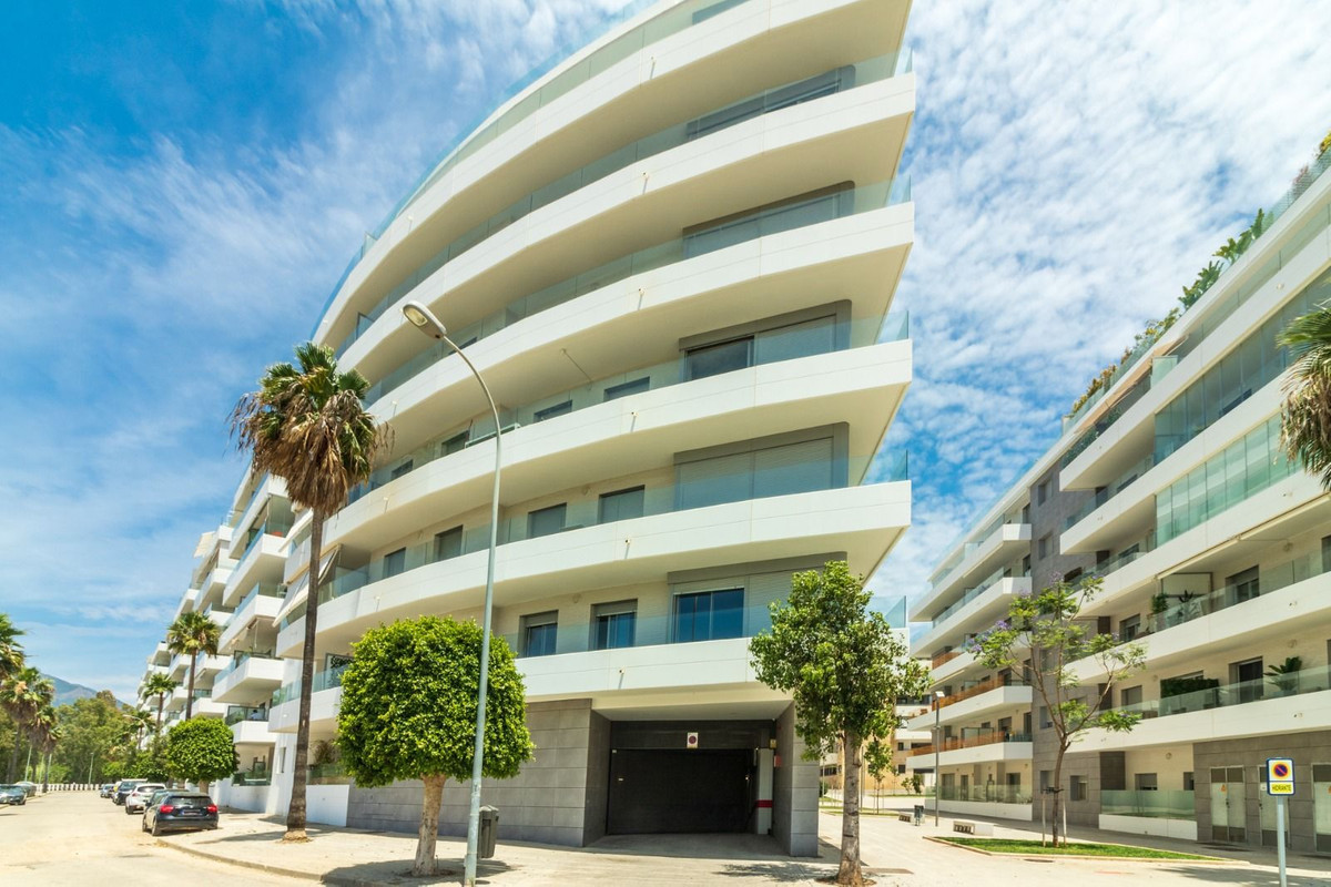 2 Bed Apartment for sale in Nueva Andalucía Costa Del Sol, Málaga, Spain