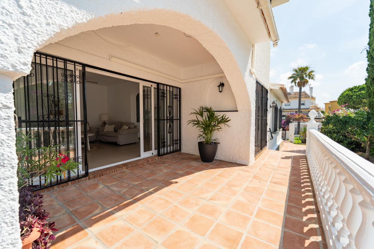 3 Bed Townhouse for sale in Calahonda Costa Del Sol, Málaga, Spain