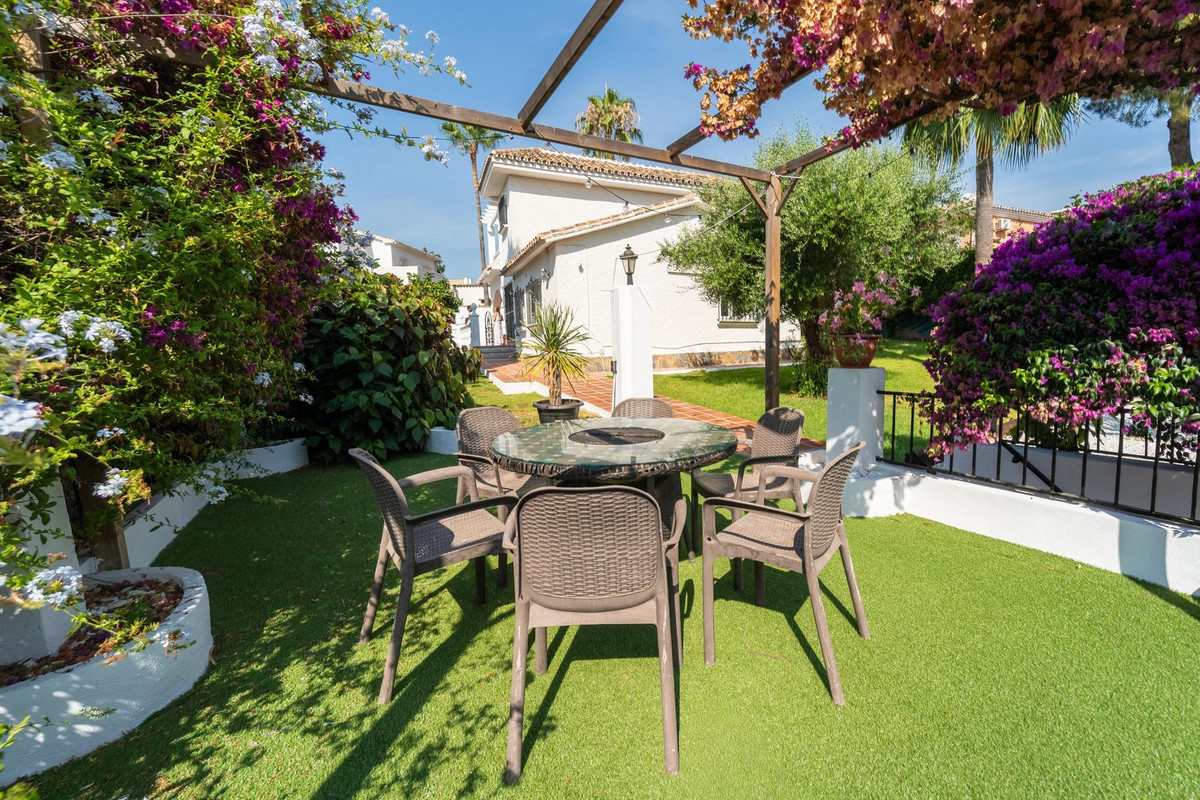 3 Bed Townhouse for sale in Calahonda Costa Del Sol, Málaga, Spain