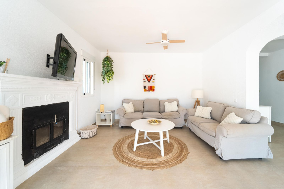 3 Bed Townhouse for sale in Calahonda Costa Del Sol, Málaga, Spain