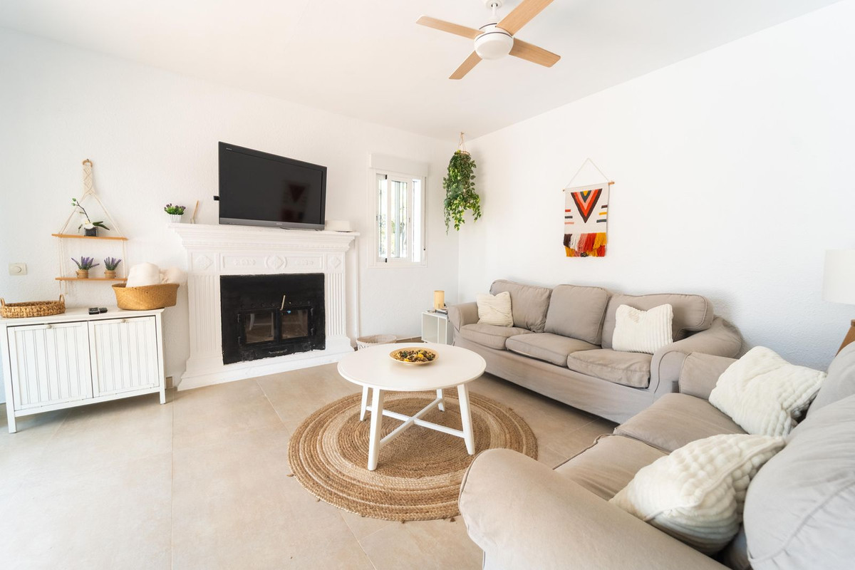 3 Bed Townhouse for sale in Calahonda Costa Del Sol, Málaga, Spain