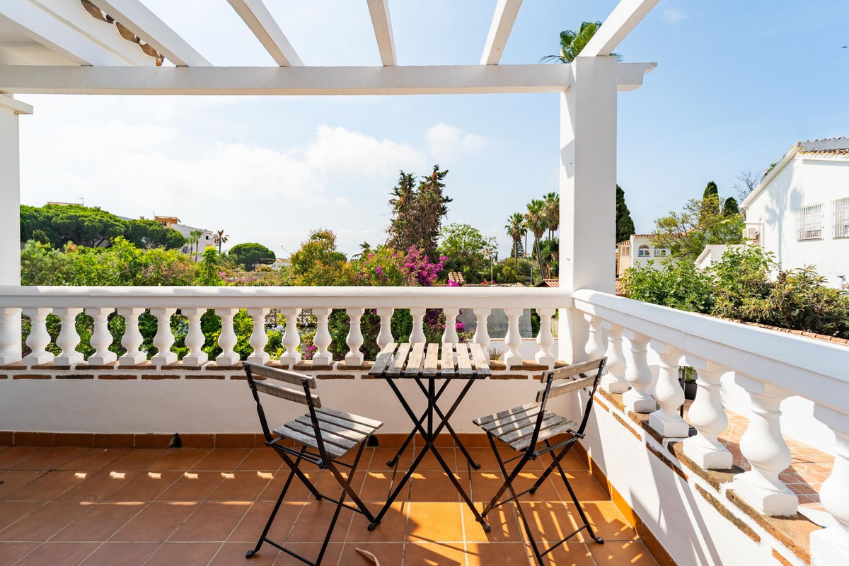 3 Bed Townhouse for sale in Calahonda Costa Del Sol, Málaga, Spain