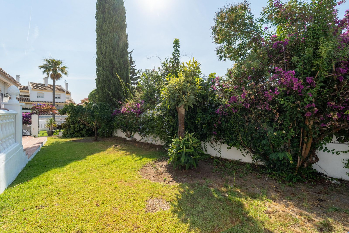 3 Bed Townhouse for sale in Calahonda Costa Del Sol, Málaga, Spain