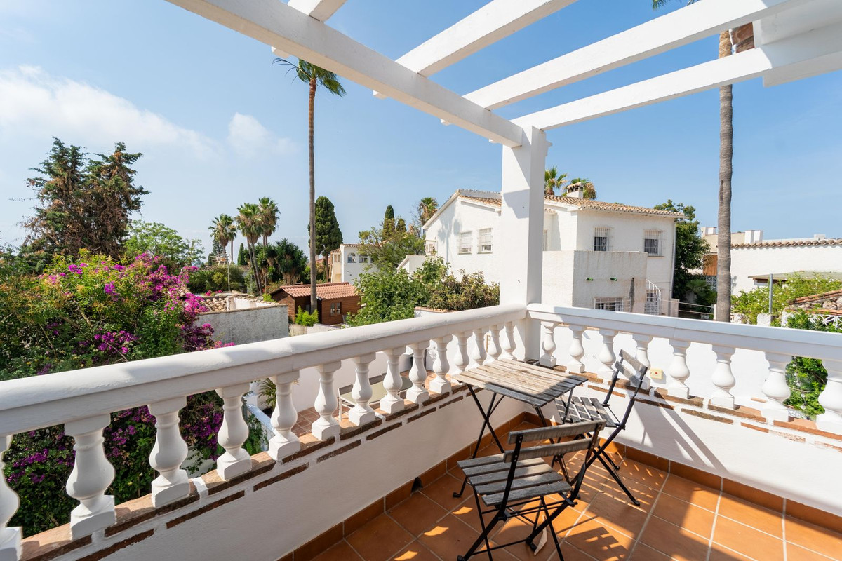 3 Bed Townhouse for sale in Calahonda Costa Del Sol, Málaga, Spain