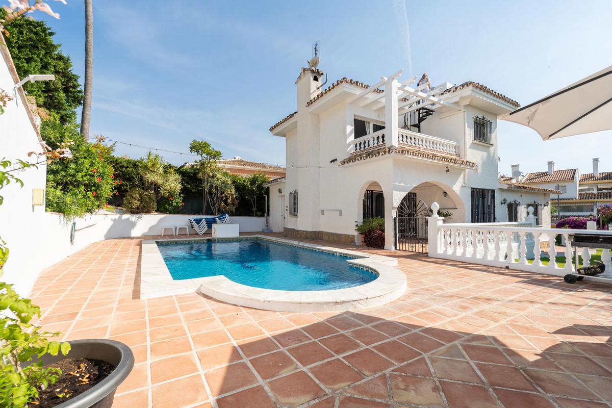 3 Bed Townhouse for sale in Calahonda Costa Del Sol, Málaga, Spain