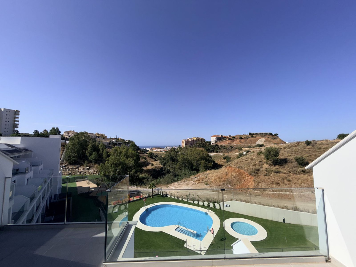 2 Bed Apartment for sale in Fuengirola Costa Del Sol, Málaga, Spain
