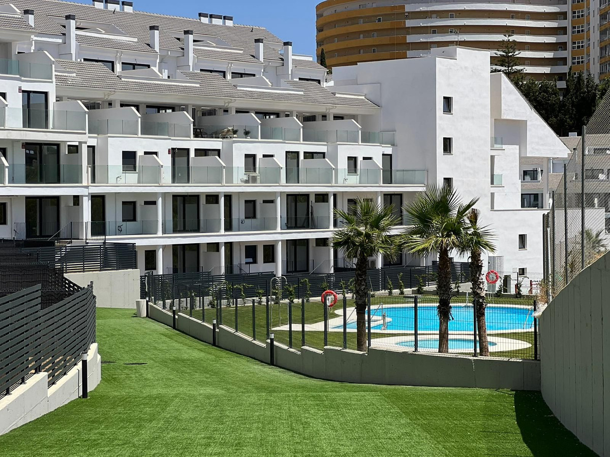 2 Bed Apartment for sale in Fuengirola Costa Del Sol, Málaga, Spain