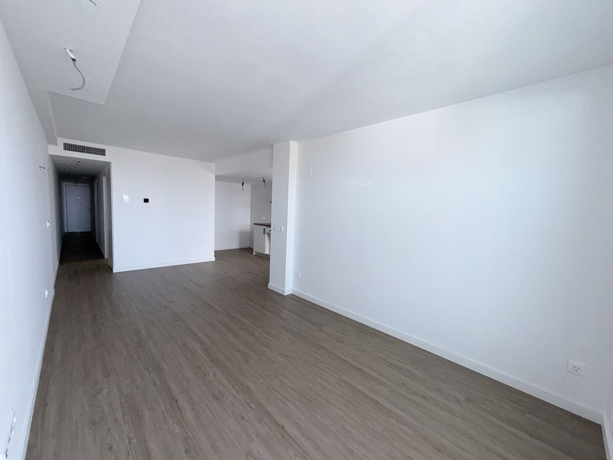 2 Bed Apartment for sale in Fuengirola Costa Del Sol, Málaga, Spain