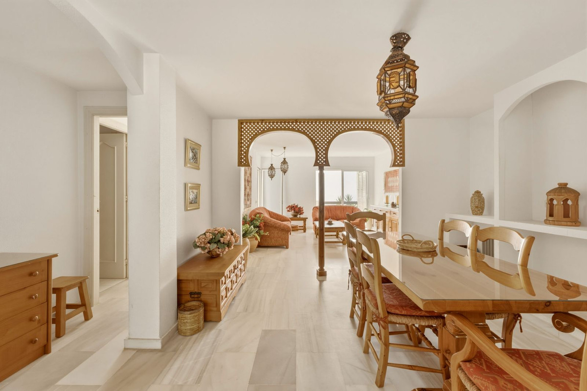 2 Bed Apartment for sale in Calahonda Costa Del Sol, Málaga, Spain