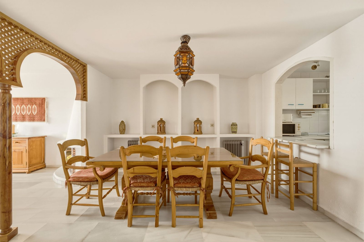 2 Bed Apartment for sale in Calahonda Costa Del Sol, Málaga, Spain
