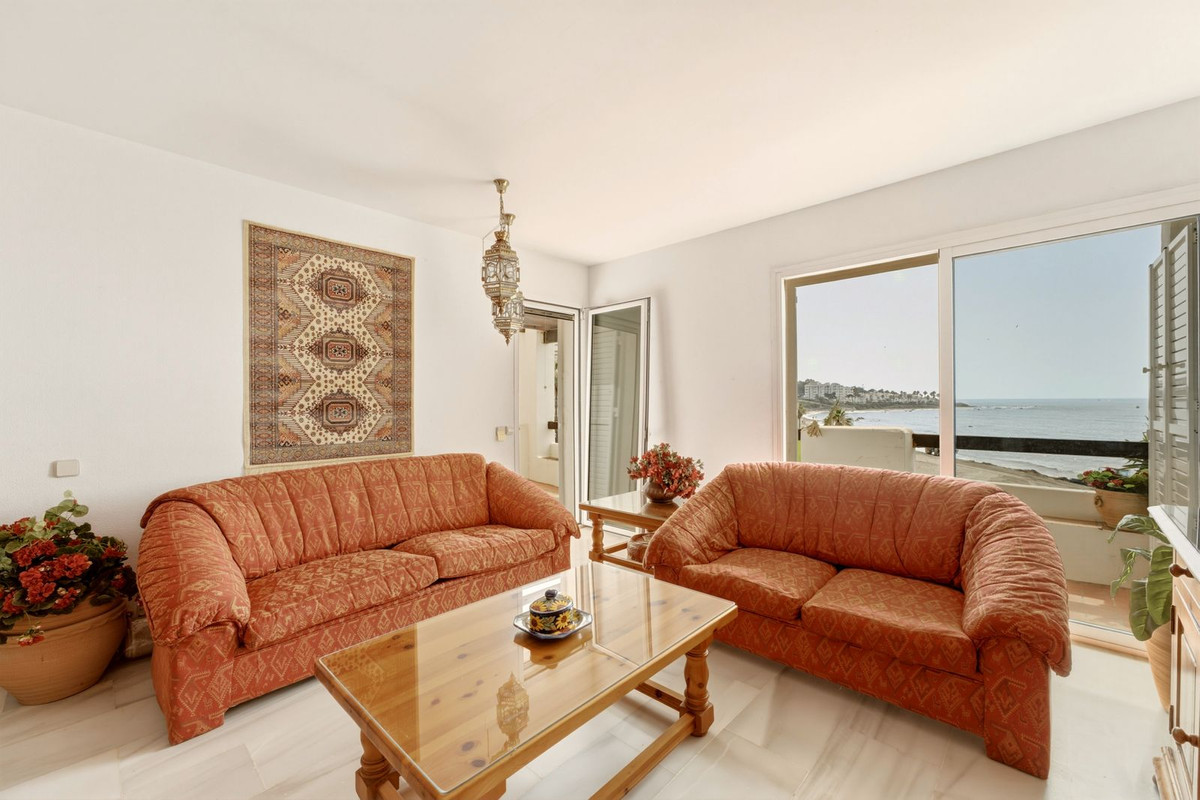 2 Bed Apartment for sale in Calahonda Costa Del Sol, Málaga, Spain