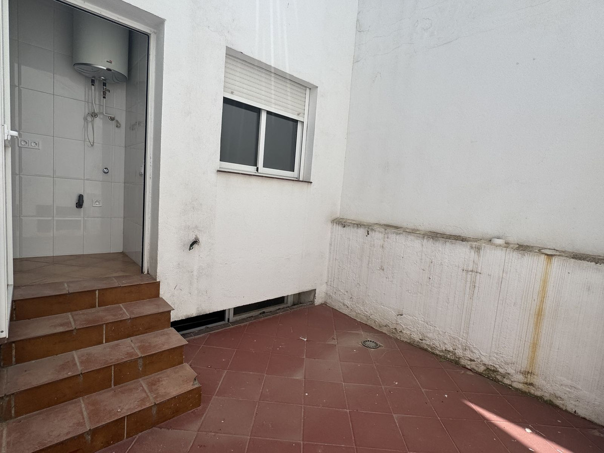 2 Bed Apartment for sale in Estepona Costa Del Sol, Málaga, Spain