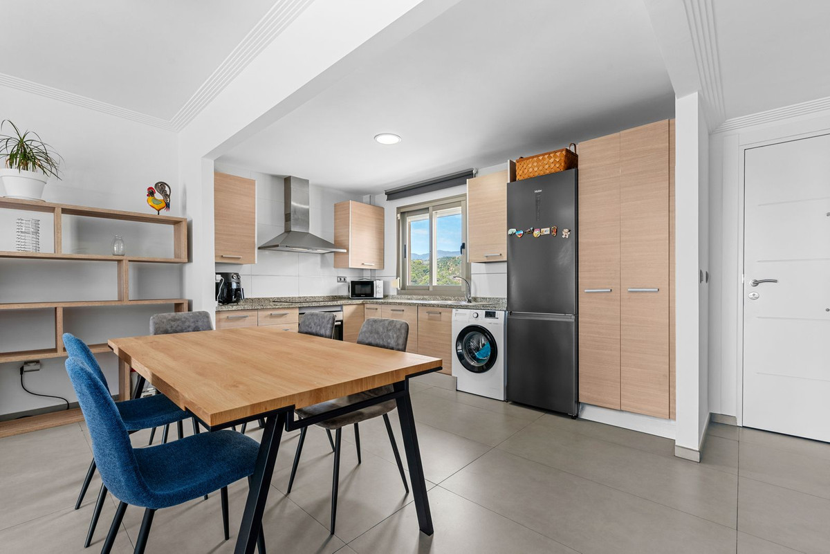 2 Bed Apartment for sale in New Golden Mile Costa Del Sol, Málaga, Spain
