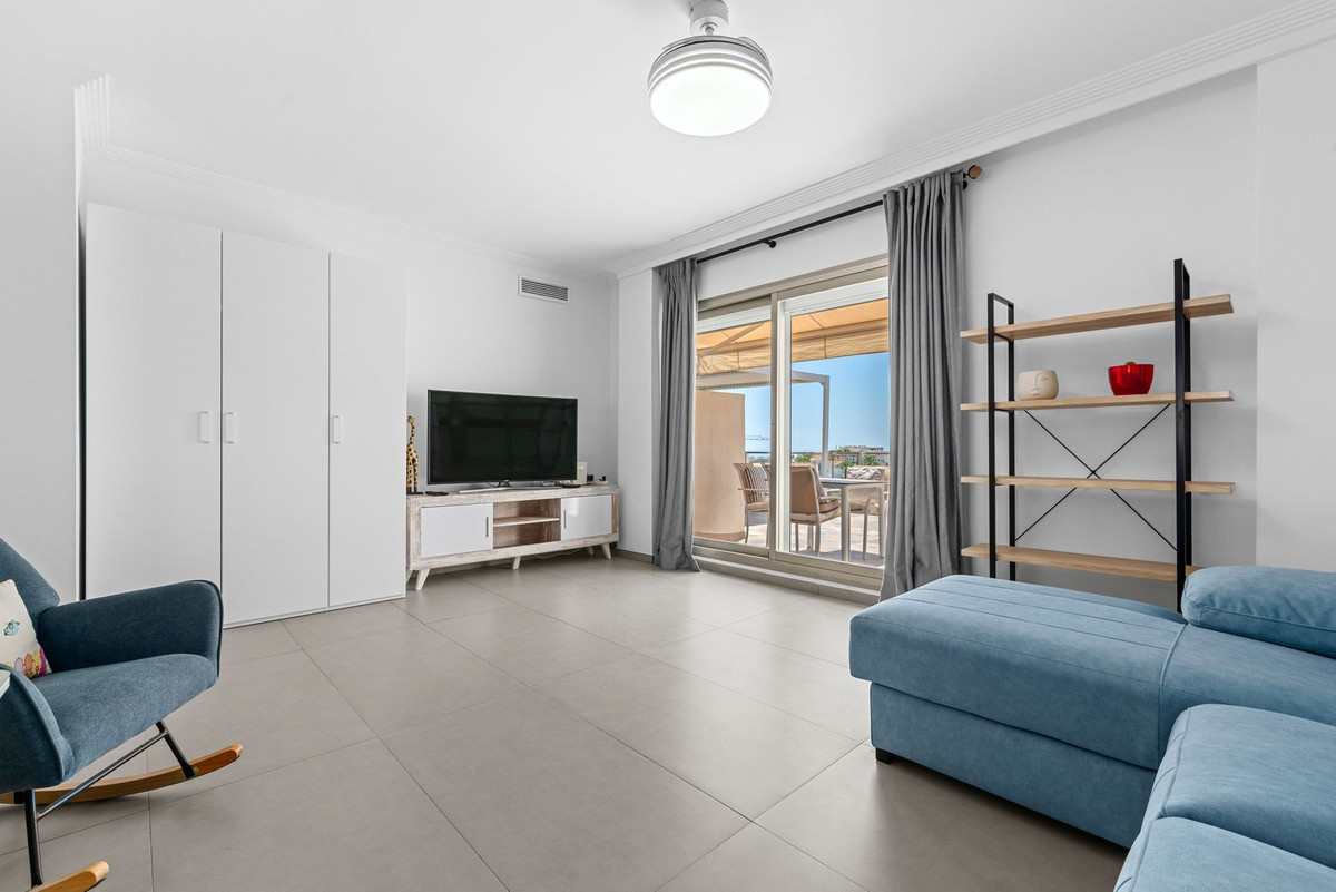 2 Bed Apartment for sale in New Golden Mile Costa Del Sol, Málaga, Spain
