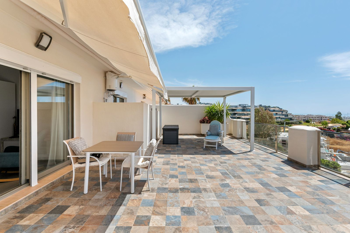 2 Bed Apartment for sale in New Golden Mile Costa Del Sol, Málaga, Spain