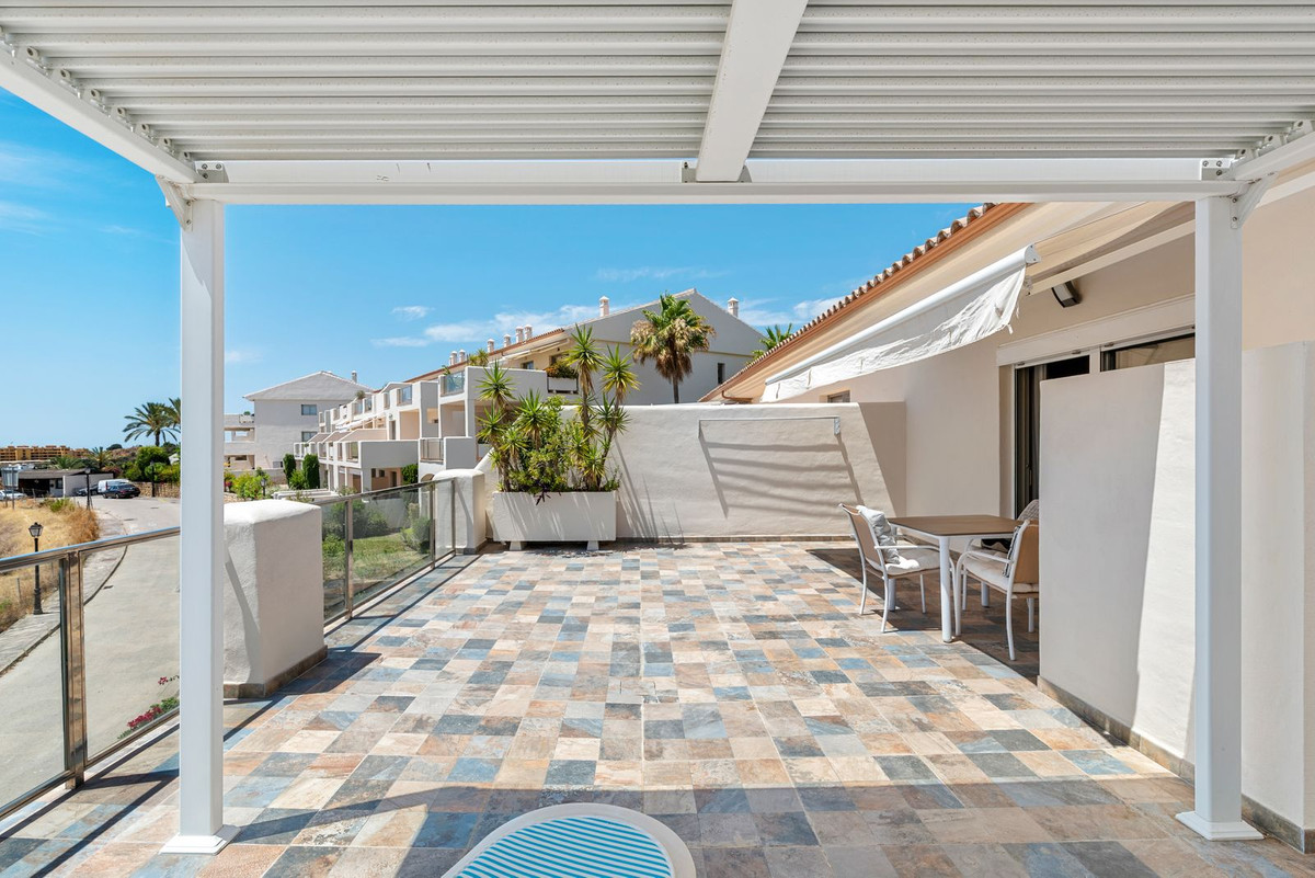 2 Bed Apartment for sale in New Golden Mile Costa Del Sol, Málaga, Spain