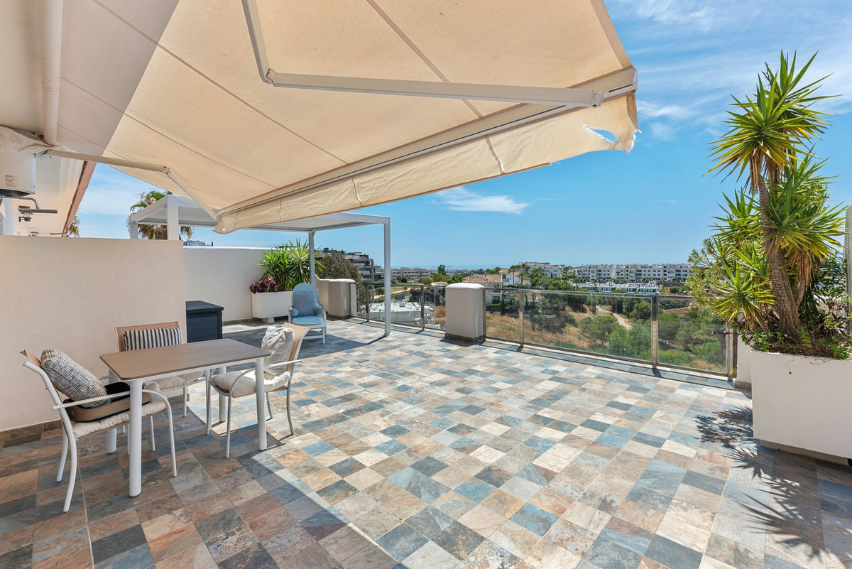 2 Bed Apartment for sale in New Golden Mile Costa Del Sol, Málaga, Spain