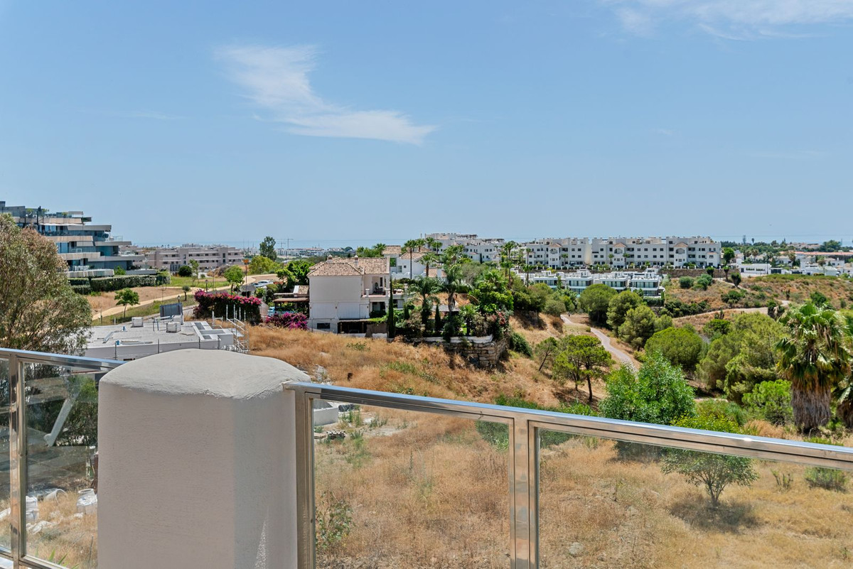 2 Bed Apartment for sale in New Golden Mile Costa Del Sol, Málaga, Spain