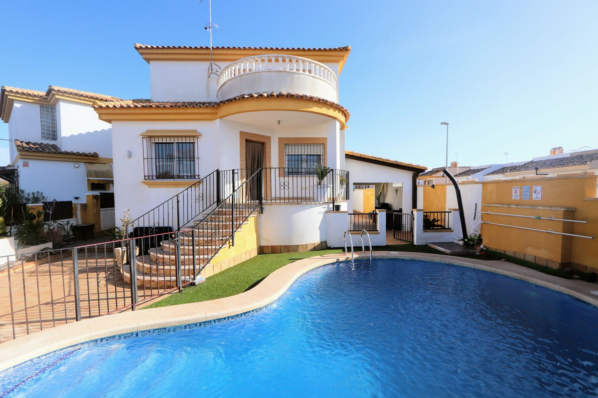 Se vende Villa - Chalet de 3 dormitorios en Costa Calida, Murcia, España