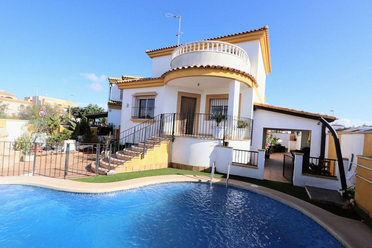 Se vende Villa - Chalet de 3 dormitorios en Costa Calida, Murcia, España