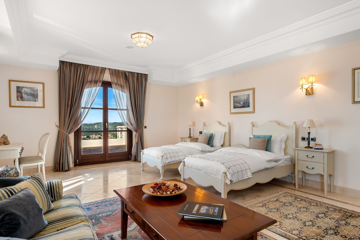 5 Bed Townhouse for sale in Estepona Costa Del Sol, Málaga, Spain