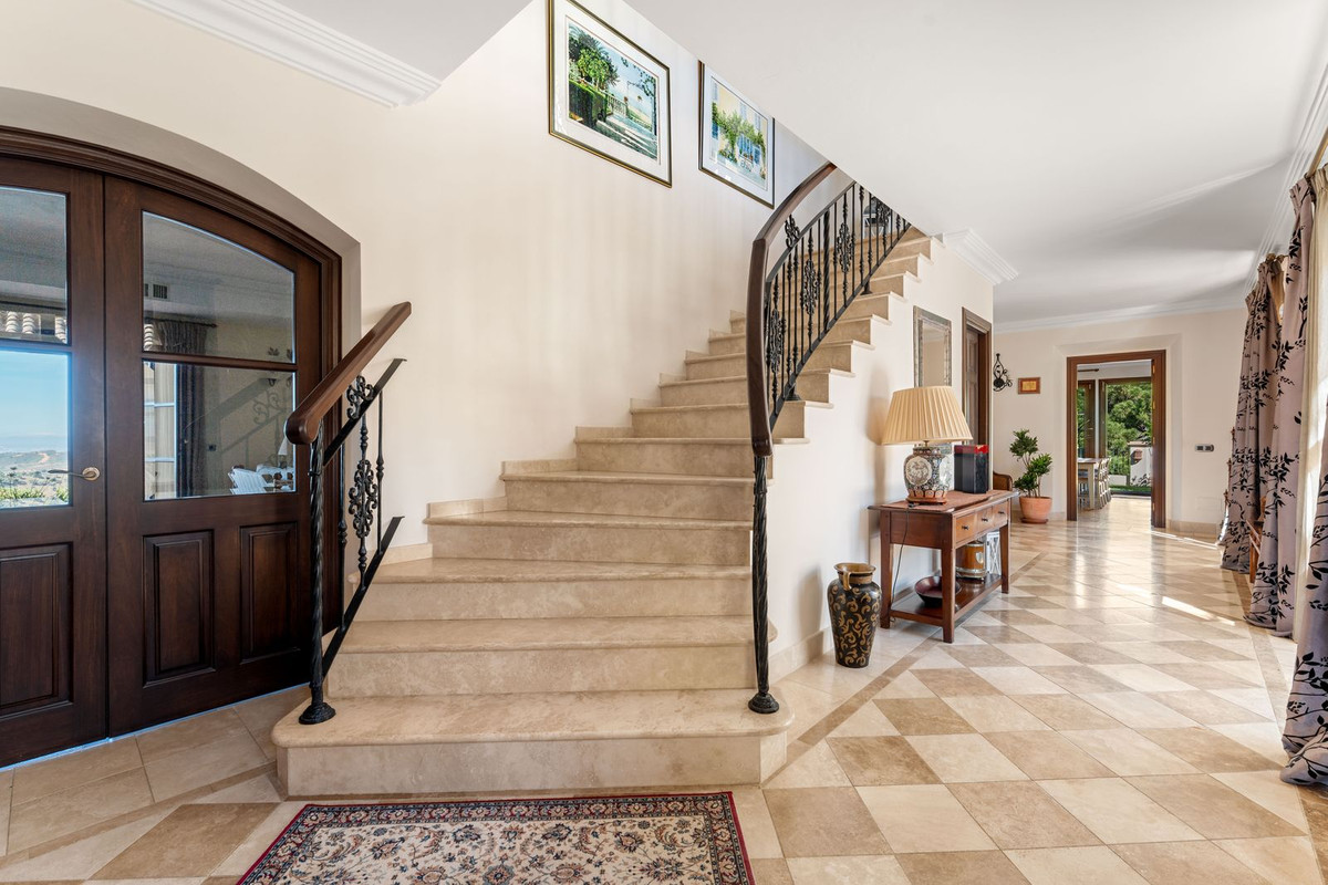 5 Bed Townhouse for sale in Estepona Costa Del Sol, Málaga, Spain