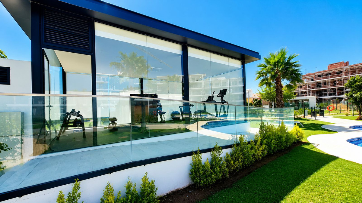 Se vende Apartamento Planta Media de 2 dormitorios en Costa Del Sol, Málaga, España