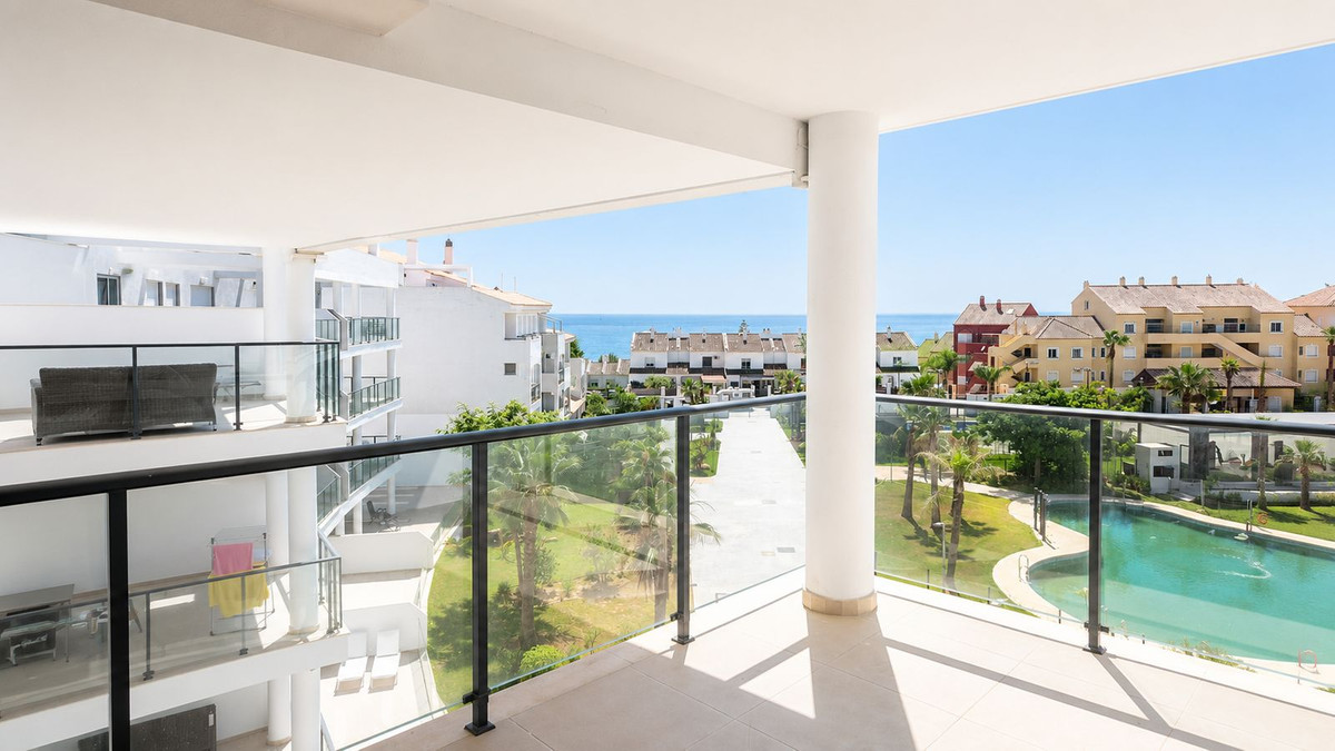 Se vende Apartamento Planta Media de 2 dormitorios en Costa Del Sol, Málaga, España