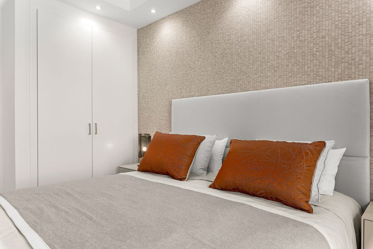 3 Bed Apartment for sale in Los Flamingos Costa Del Sol, Málaga, Spain