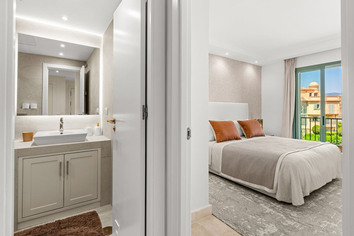 3 Bed Apartment for sale in Los Flamingos Costa Del Sol, Málaga, Spain