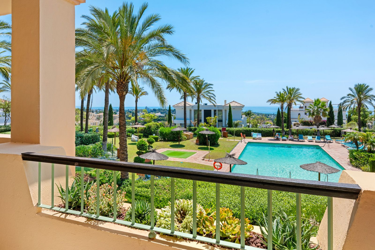 3 Bed Apartment for sale in Los Flamingos Costa Del Sol, Málaga, Spain