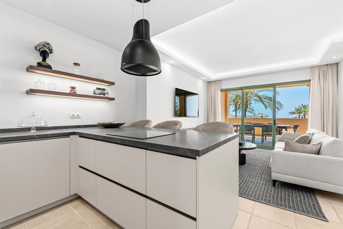 3 Bed Apartment for sale in Los Flamingos Costa Del Sol, Málaga, Spain