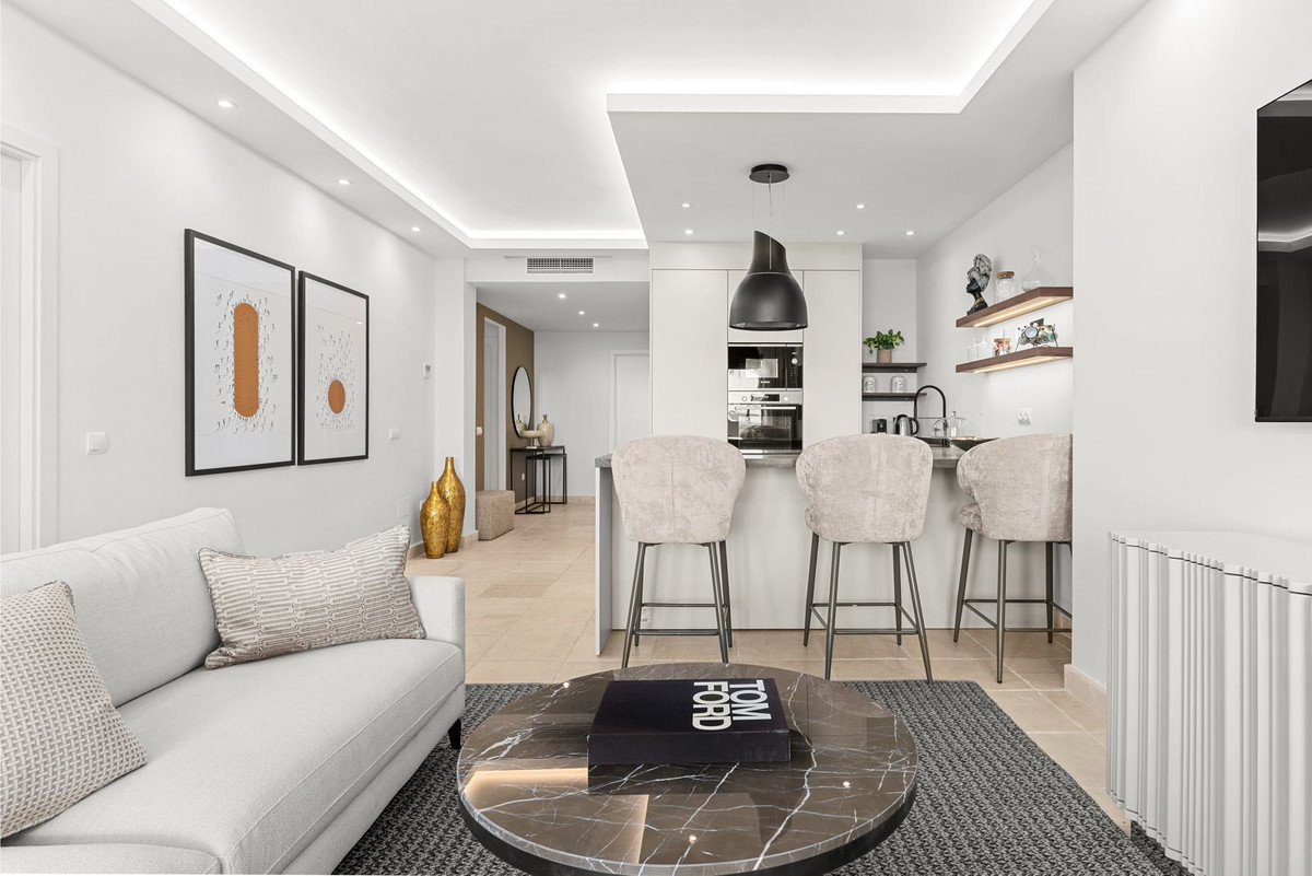 3 Bed Apartment for sale in Los Flamingos Costa Del Sol, Málaga, Spain