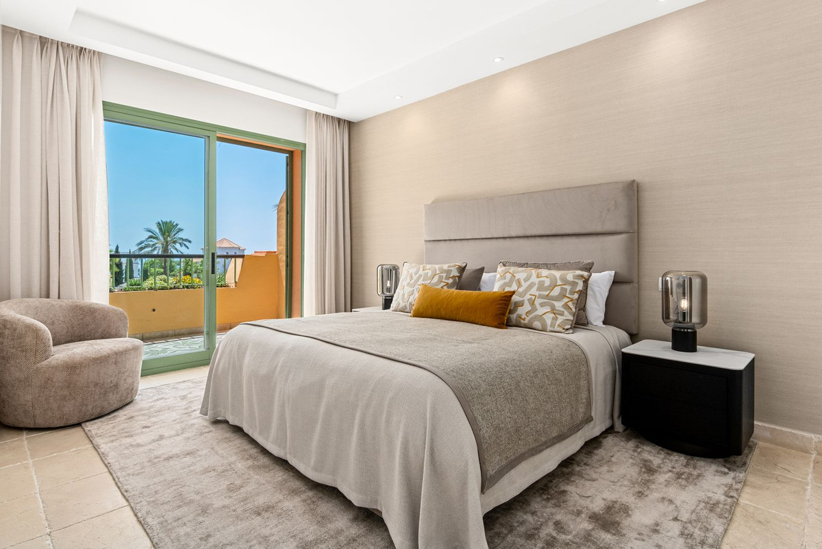 3 Bed Apartment for sale in Los Flamingos Costa Del Sol, Málaga, Spain