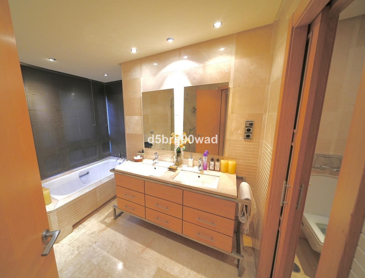 3 Bed Apartment for sale in Marbella Costa Del Sol, Málaga, Spain