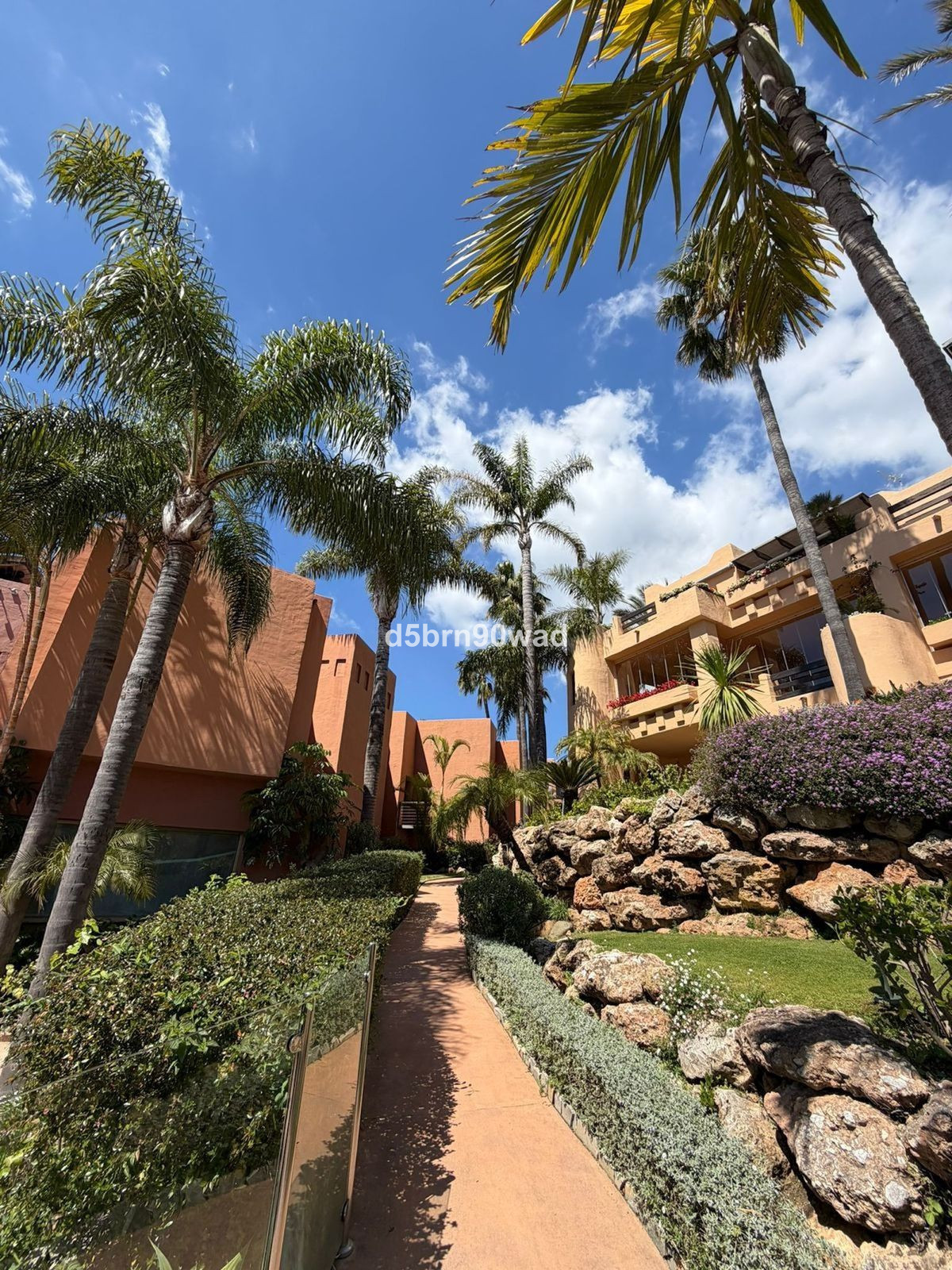 3 Bed Apartment for sale in Marbella Costa Del Sol, Málaga, Spain