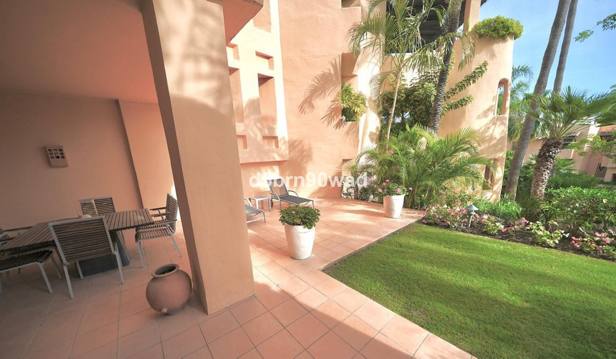3 Bed Apartment for sale in Marbella Costa Del Sol, Málaga, Spain