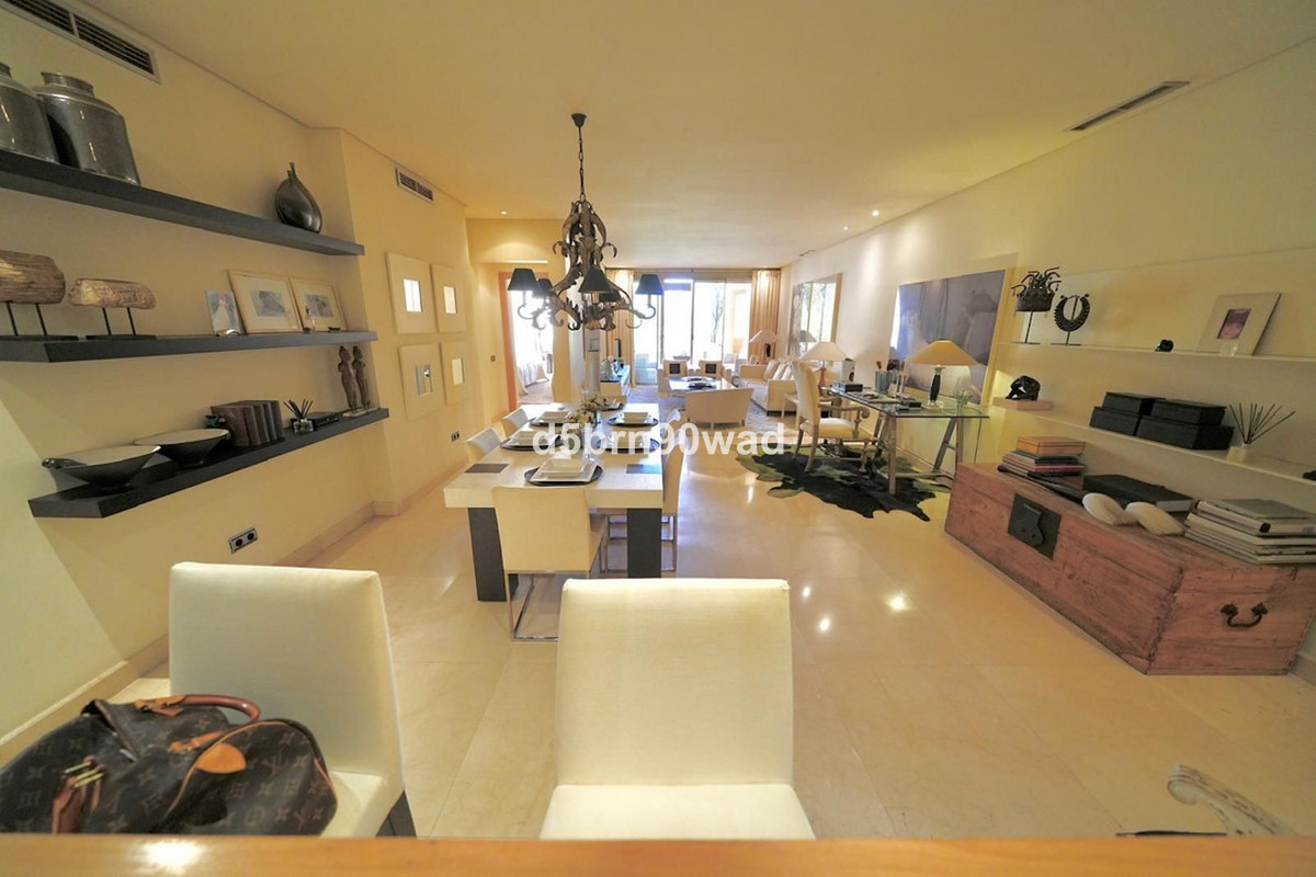 3 Bed Apartment for sale in Marbella Costa Del Sol, Málaga, Spain