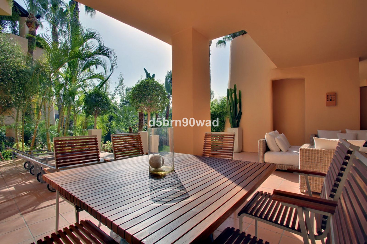 3 Bed Apartment for sale in Marbella Costa Del Sol, Málaga, Spain