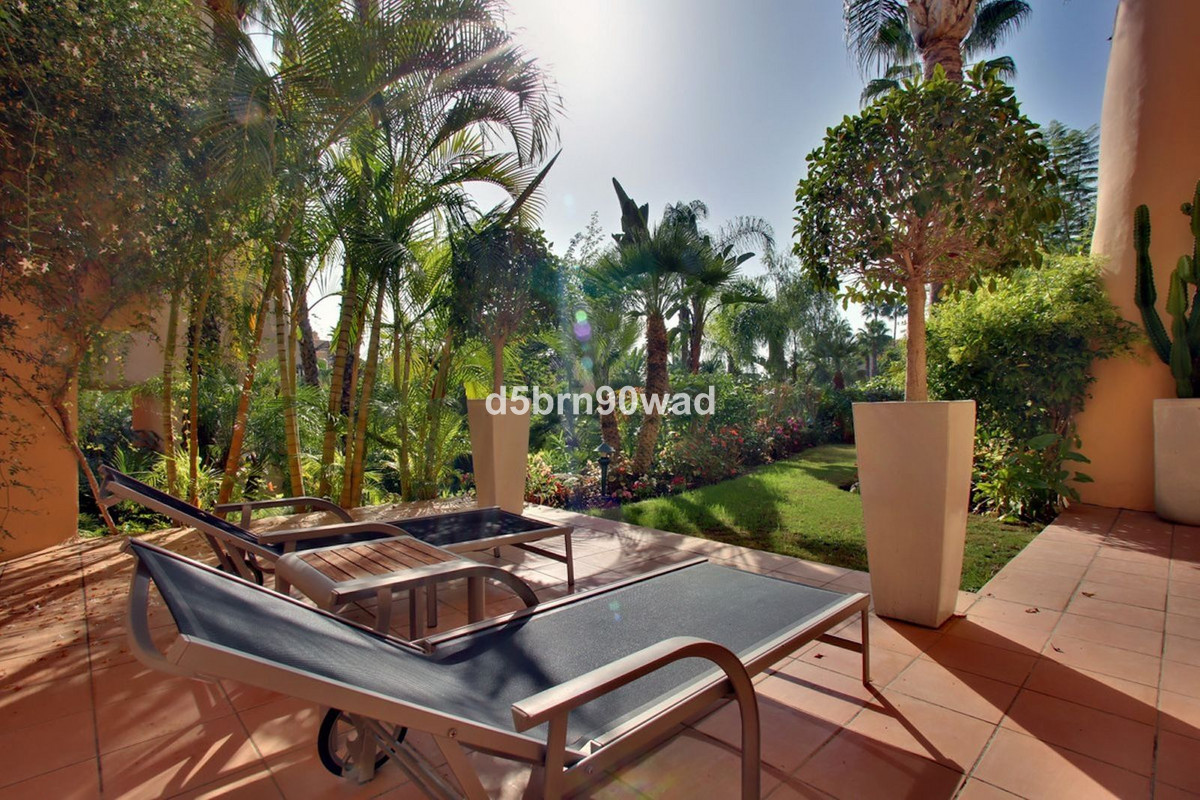 3 Bed Apartment for sale in Marbella Costa Del Sol, Málaga, Spain