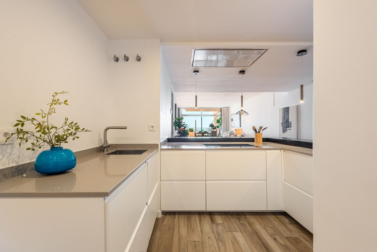 2 Bed Apartment for sale in Nueva Andalucía Costa Del Sol, Málaga, Spain