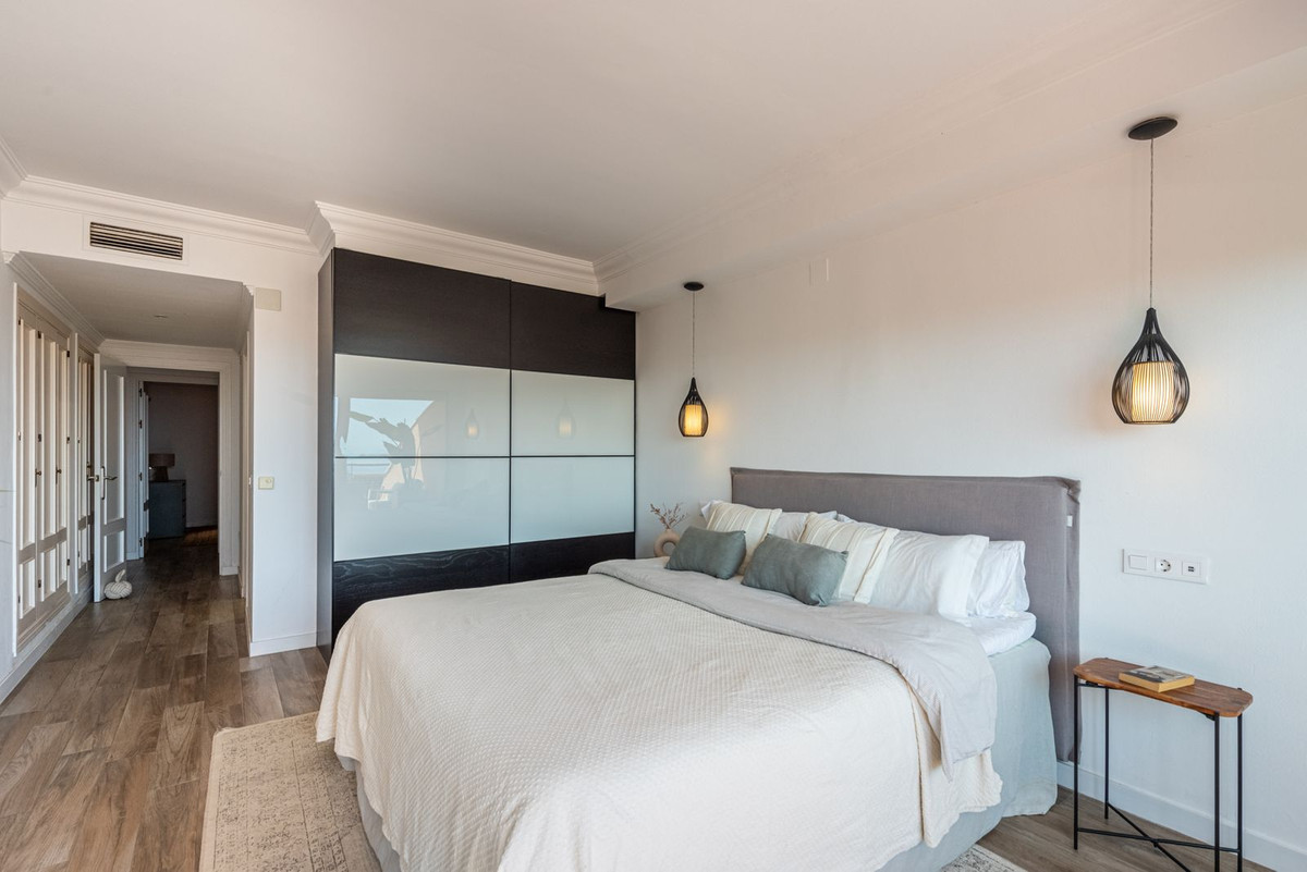 2 Bed Apartment for sale in Nueva Andalucía Costa Del Sol, Málaga, Spain