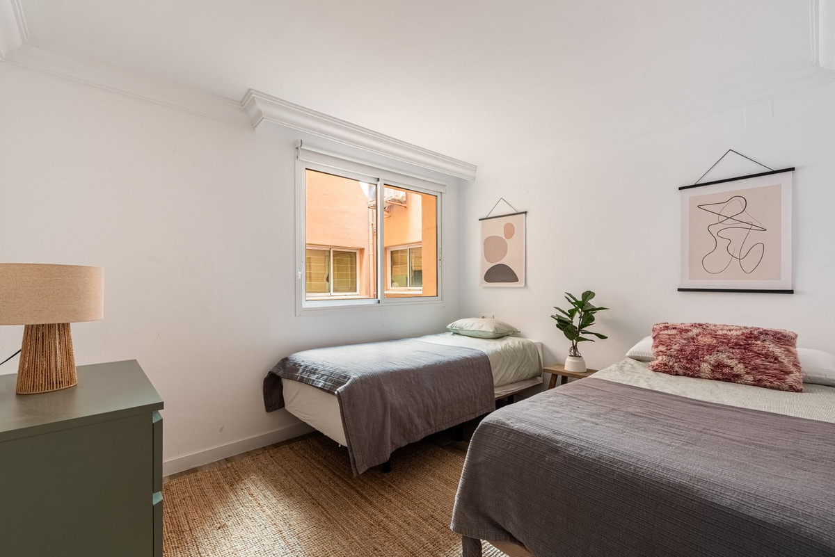 2 Bed Apartment for sale in Nueva Andalucía Costa Del Sol, Málaga, Spain