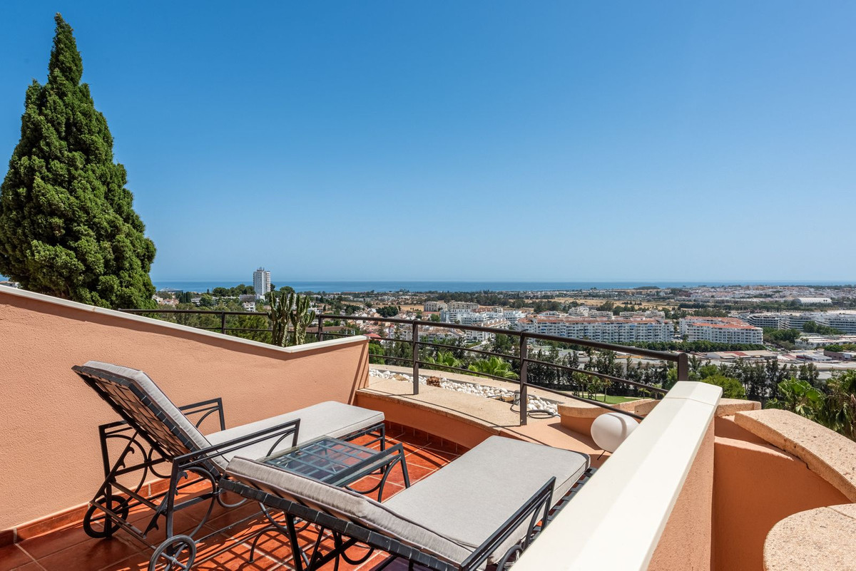 2 Bed Apartment for sale in Nueva Andalucía Costa Del Sol, Málaga, Spain
