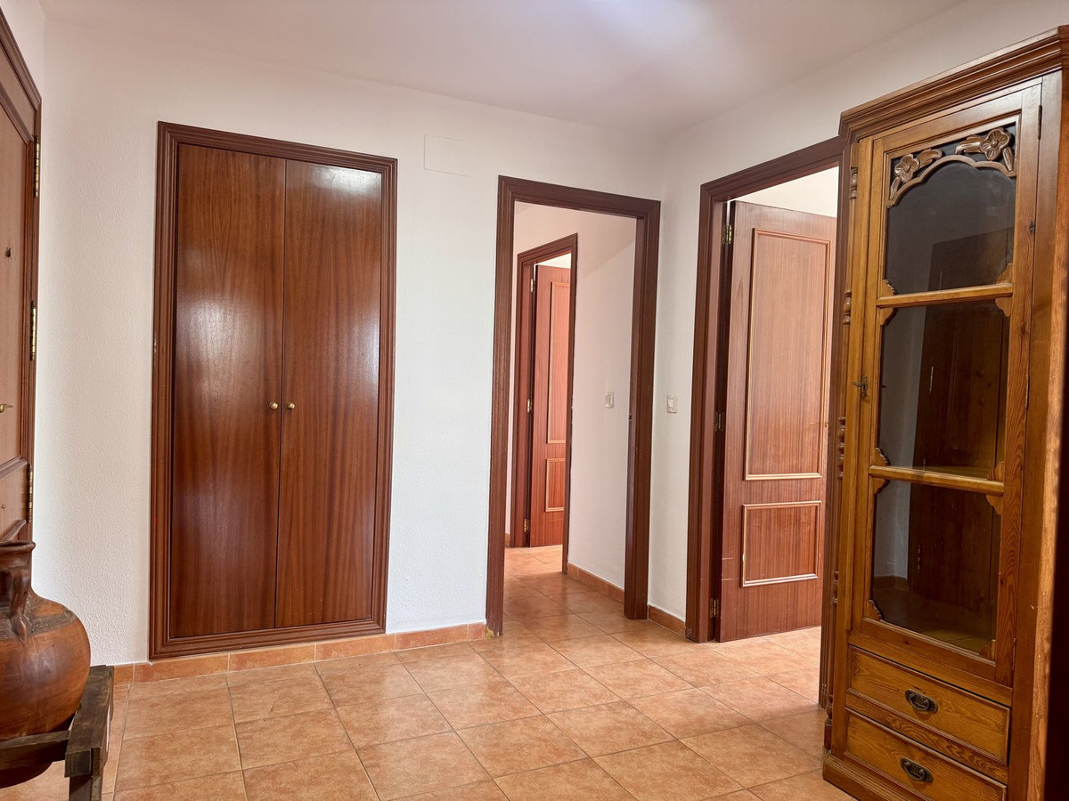 4 Bed Apartment for sale in San Pedro De Alcántara Costa Del Sol, Málaga, Spain